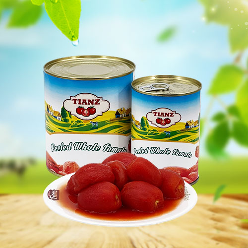 Ganze geschälte Tomaten
